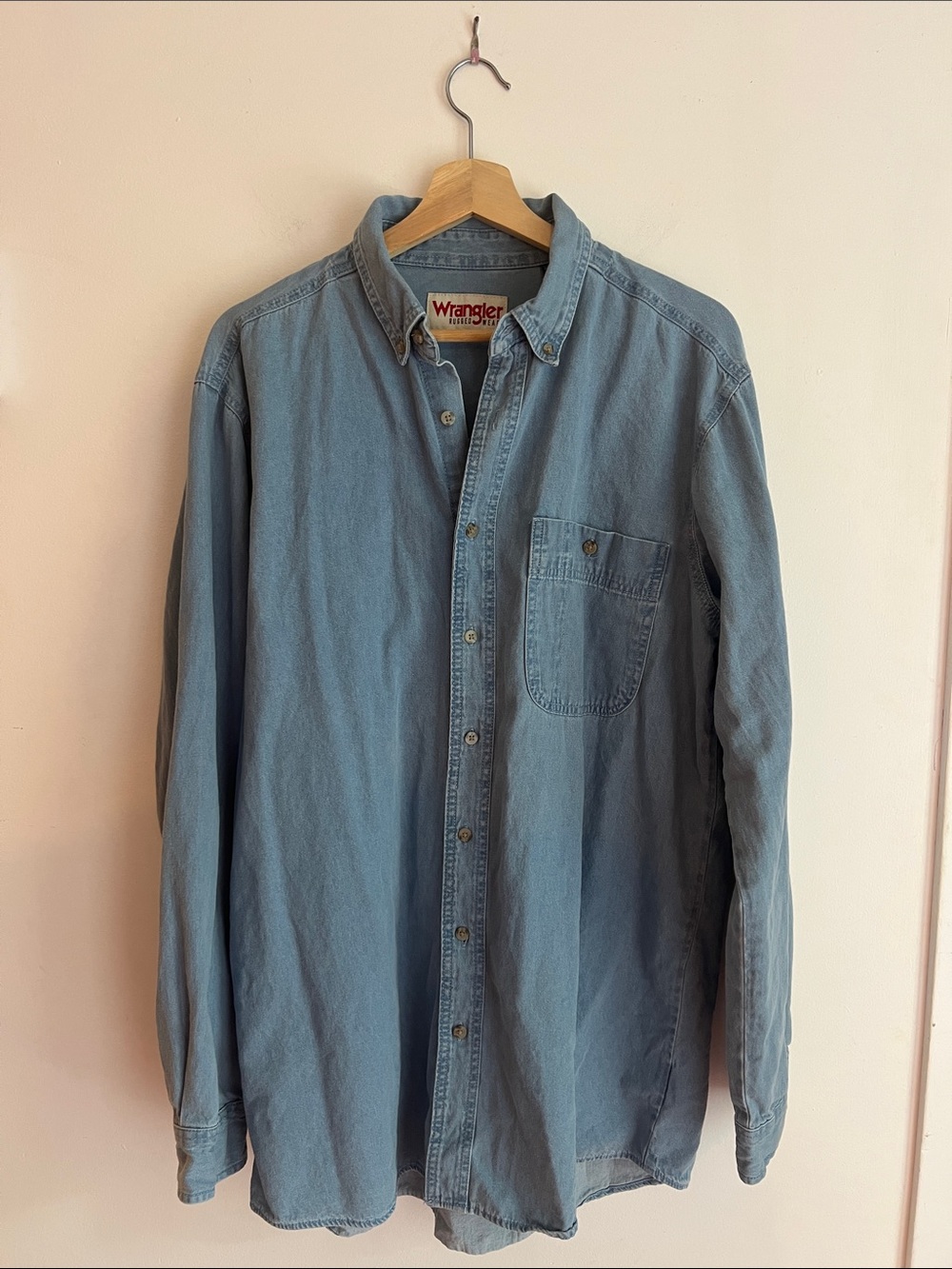 Wrangler Rugged Wear 100% Cotton Light Wash Denim Button Down Shirt LT